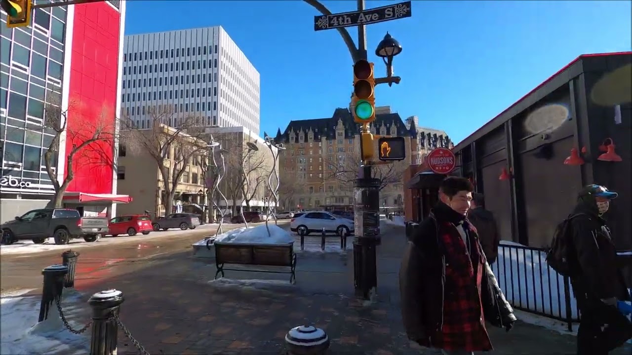 Walking in Saskatoon (Downtown) on a warm winter day - Saskatchewan, Canada [4K]