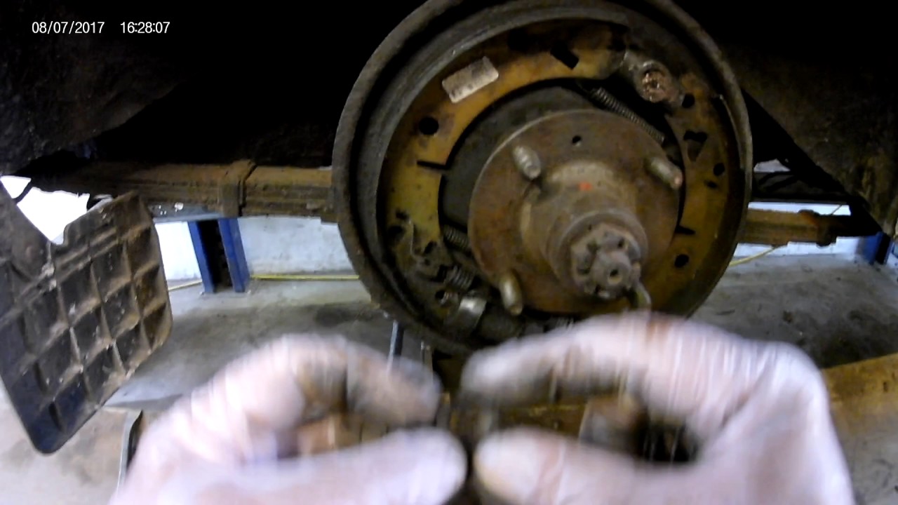 MGB Roadster rear brake overhaul