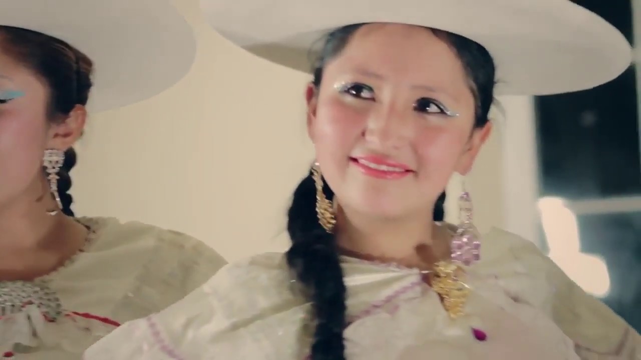 BALLET FOLKLORICO MUNICIPAL SENTIMIENTO BOLIVIANO JUNTO A KUWABARA CUECA