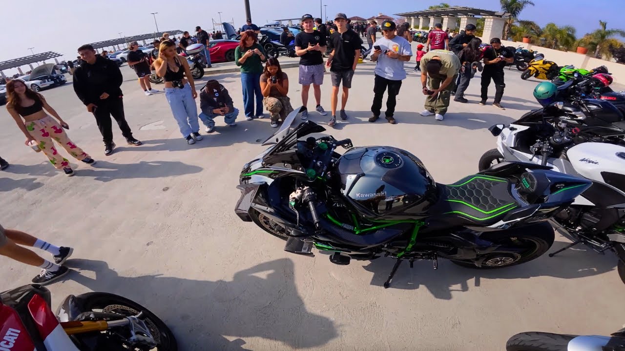Ninja H2 Crashing F1 Cars & Coffee!