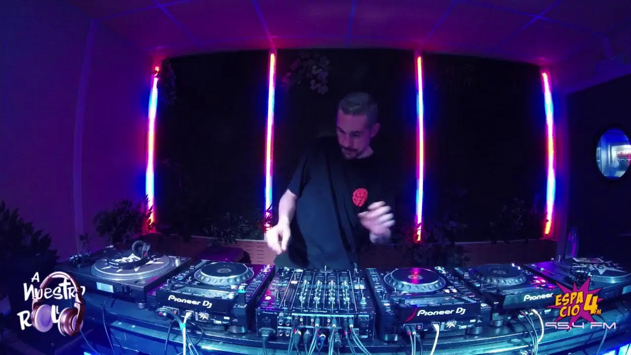 Emisión en directo de A Nuestro Rollo Radio Show