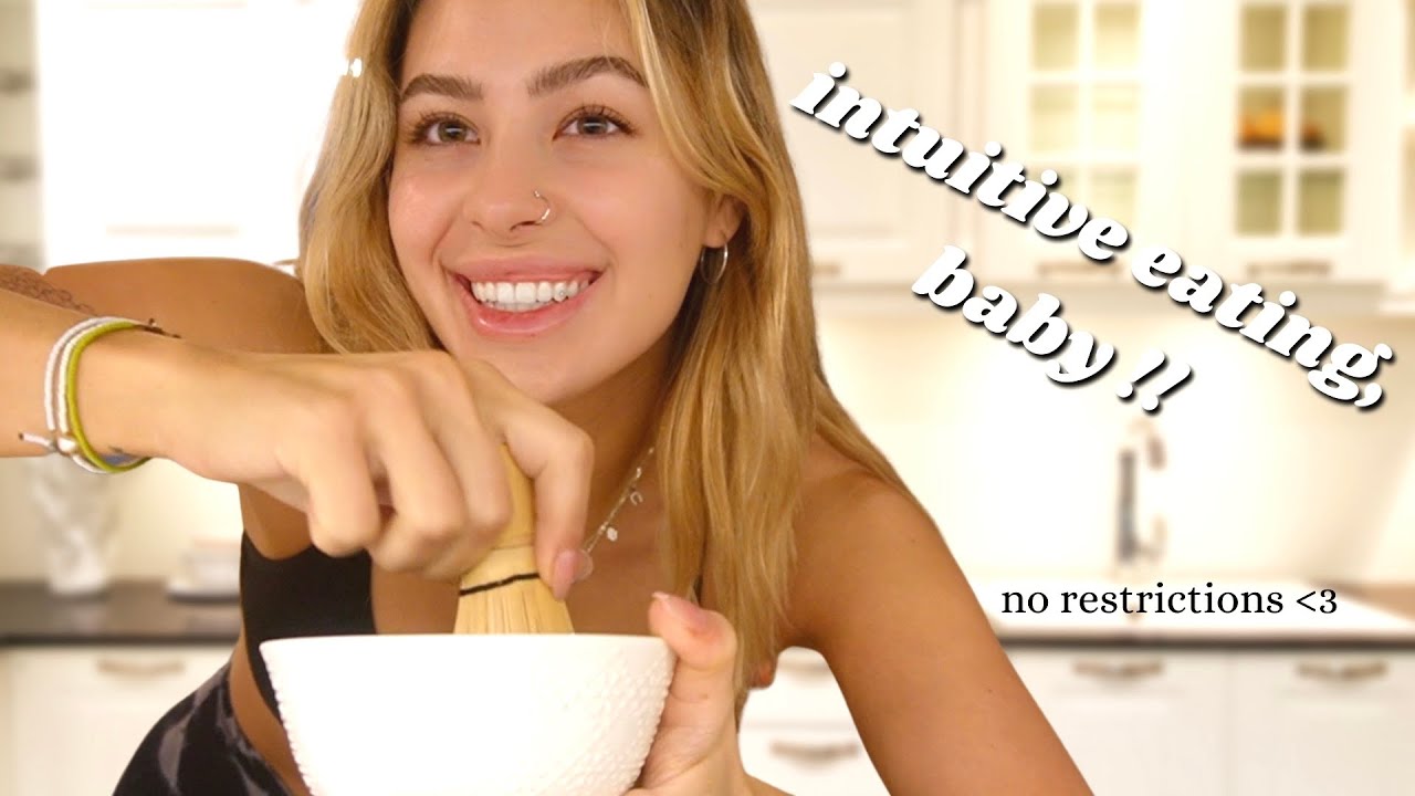WHAT I EAT IN A DAY AS A YOGA / FITNESS TEACHER (intuitive, realistic & yummy)