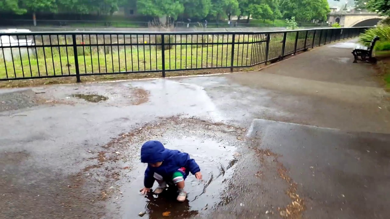 Trisha, Bath puddle fun