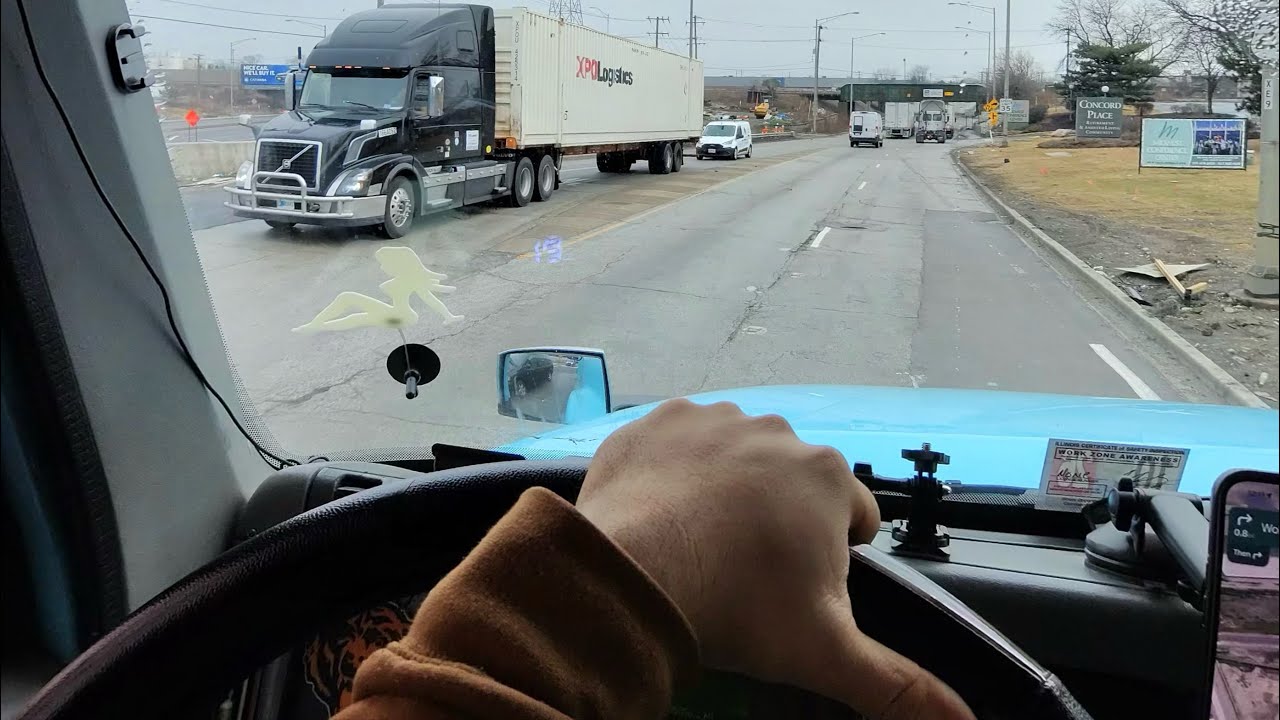 Another day, Trucking around 😎🤙🏼#truckersvlogs #18wheeler #truckdriver #intermodalcontainers