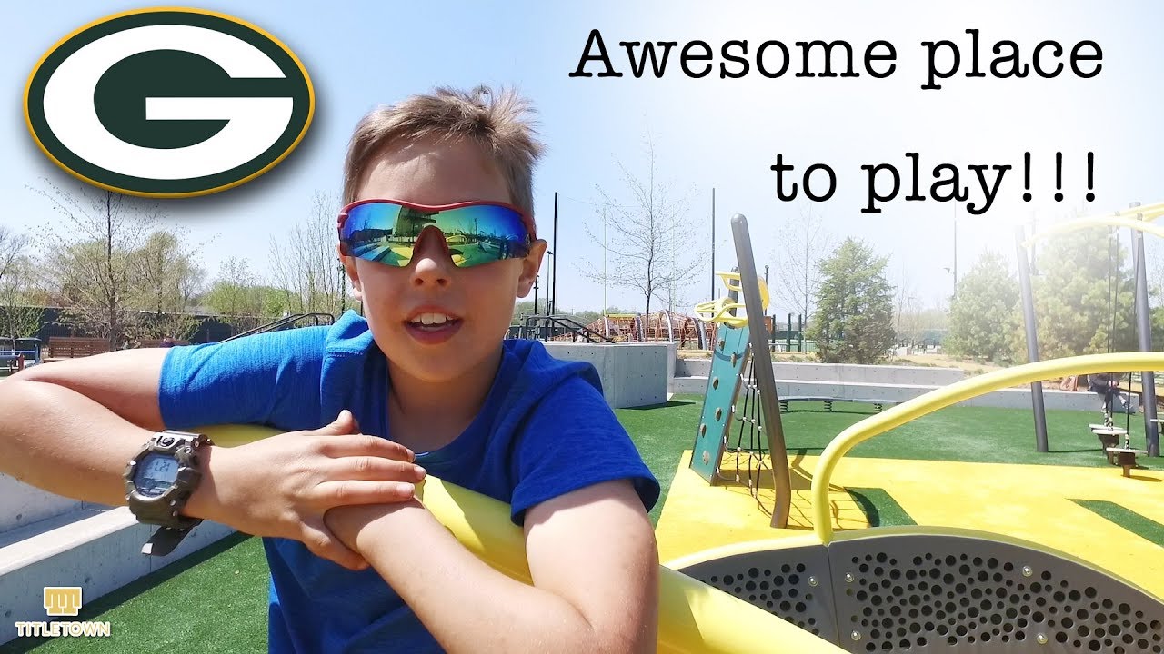 Green Bay Packers Titletown District Review - Kids Area is AWESOME