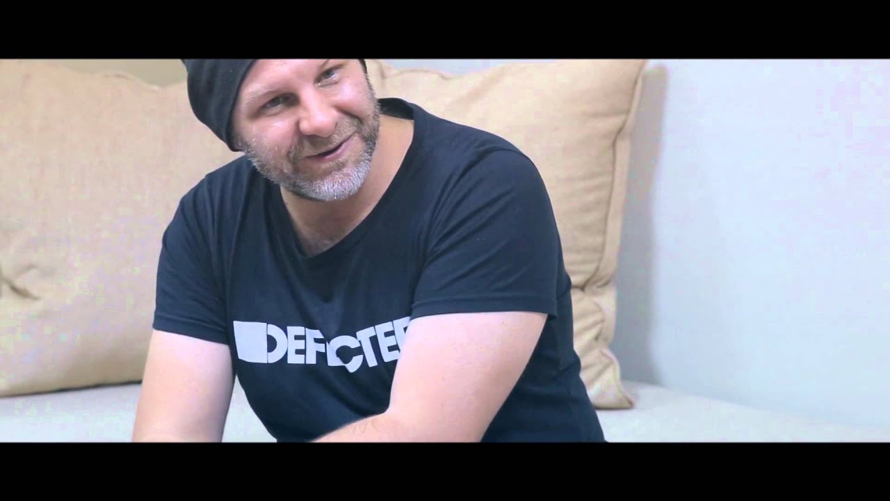 Mojo cafe&club - Copyright | Gavin Mills (UK | Defected)