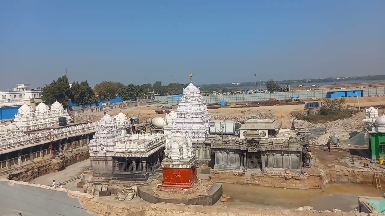 వేములవాడలోని టెంపుల్ డెవలప్మెంట్ లో భాగంగా లోపట వర్క్స్ ఎలా జరుగుతున్నాయో చూడండి గర్భగుడి ధర్మగుండం 