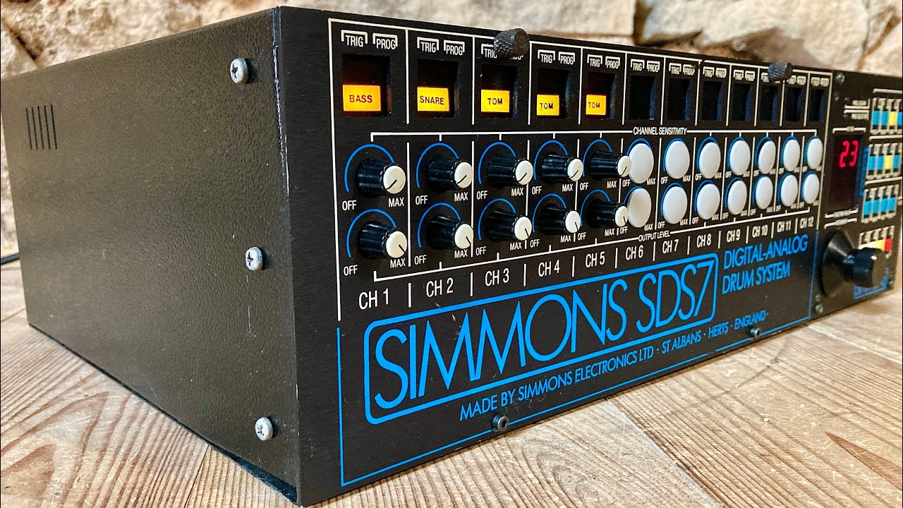 Simmons SDS7 Digital Analog Drum System (1983) / hybrid analog drum synthesizer & 8 bit PCM rompler