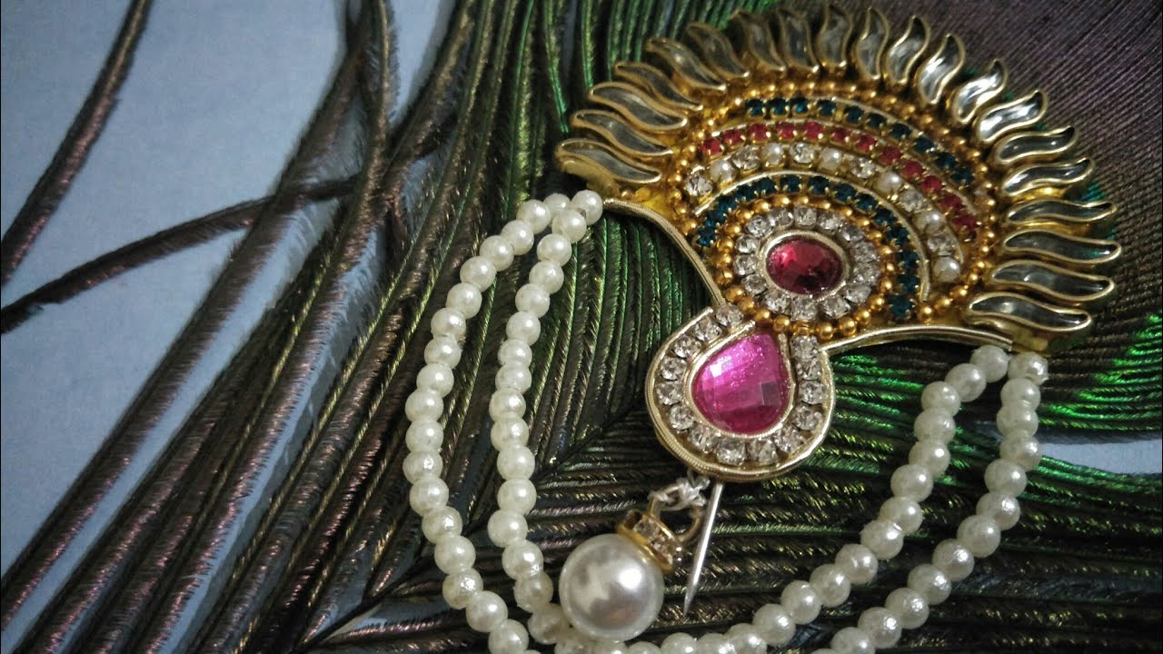 Krishna's pagadi attachment