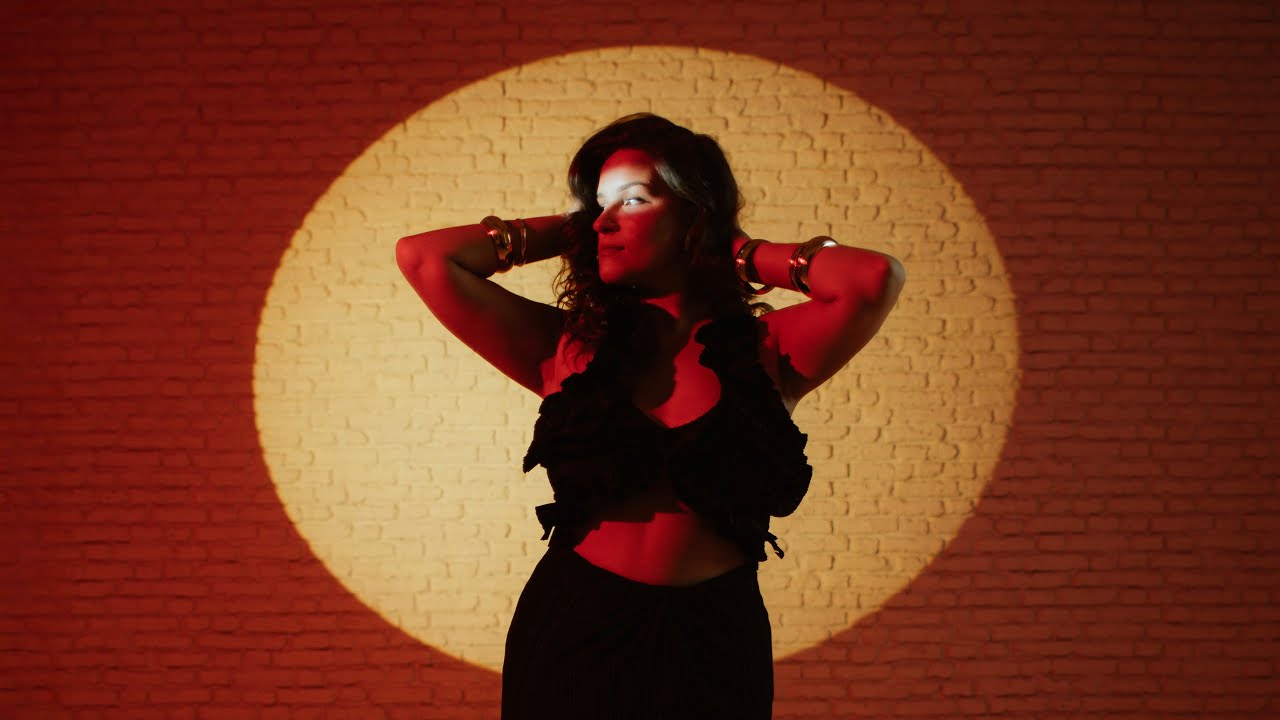 Elly - TVÝ STÍNY (Official Music Video)