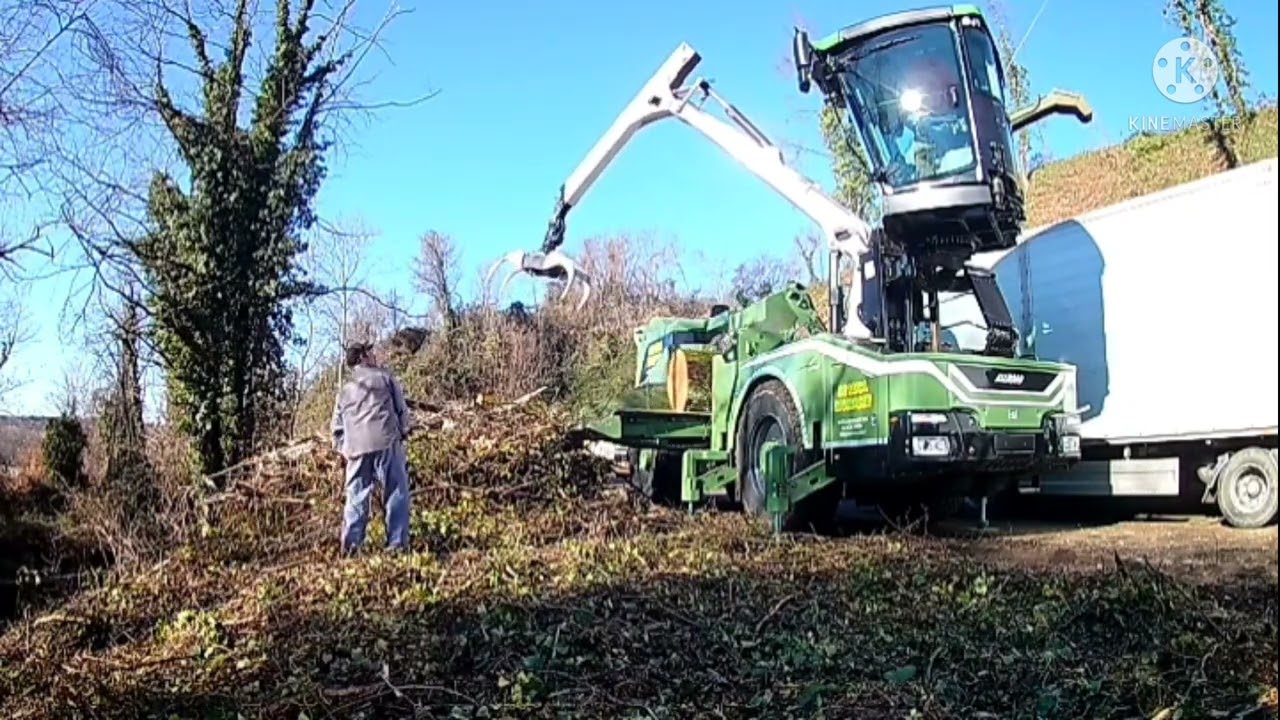 Cippatrice pezzolato ALLROAD in azione!#delucabiomasse