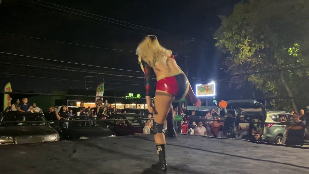 Low Rider VS Raychell Rose