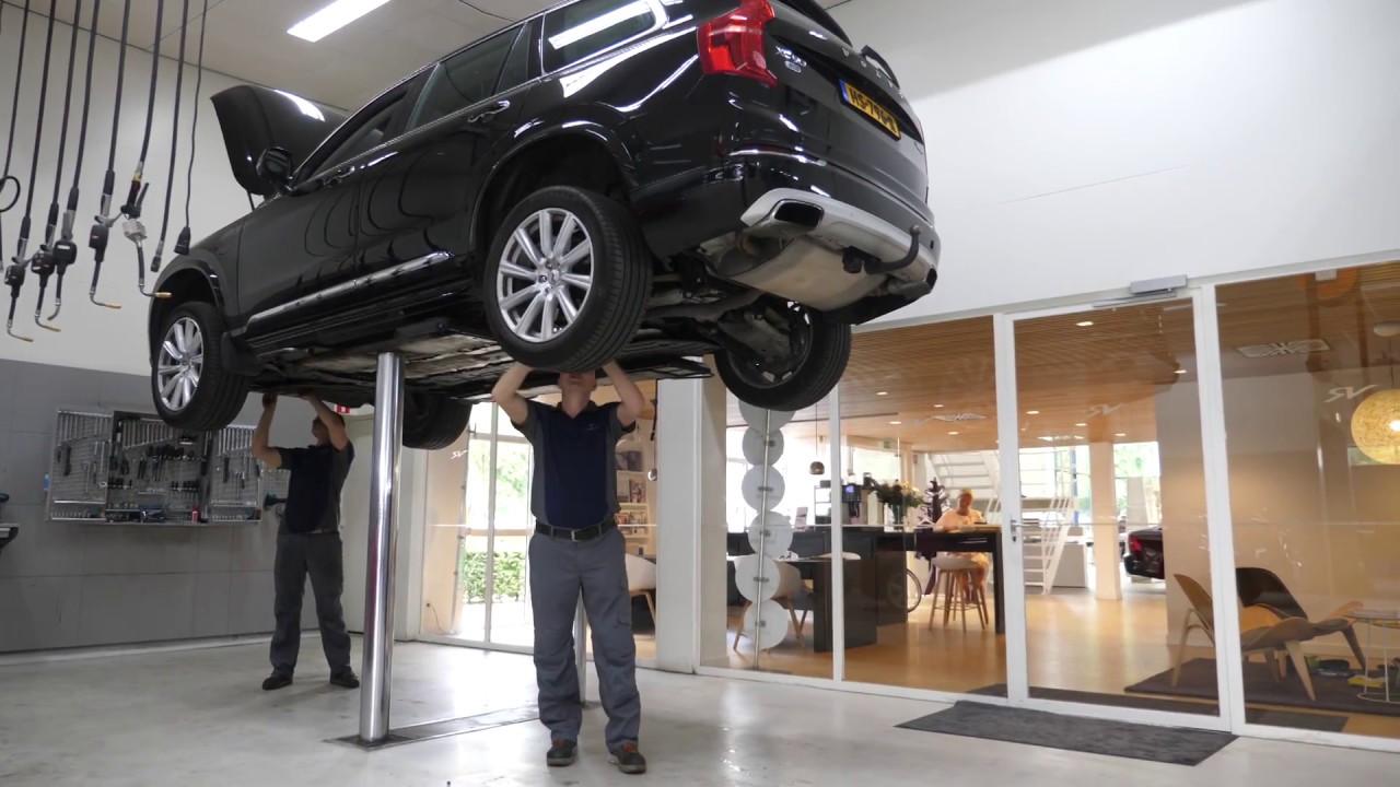 Van Roosmalen 50 jaar Volvo dealer - klanten en medewerkers aan het woord