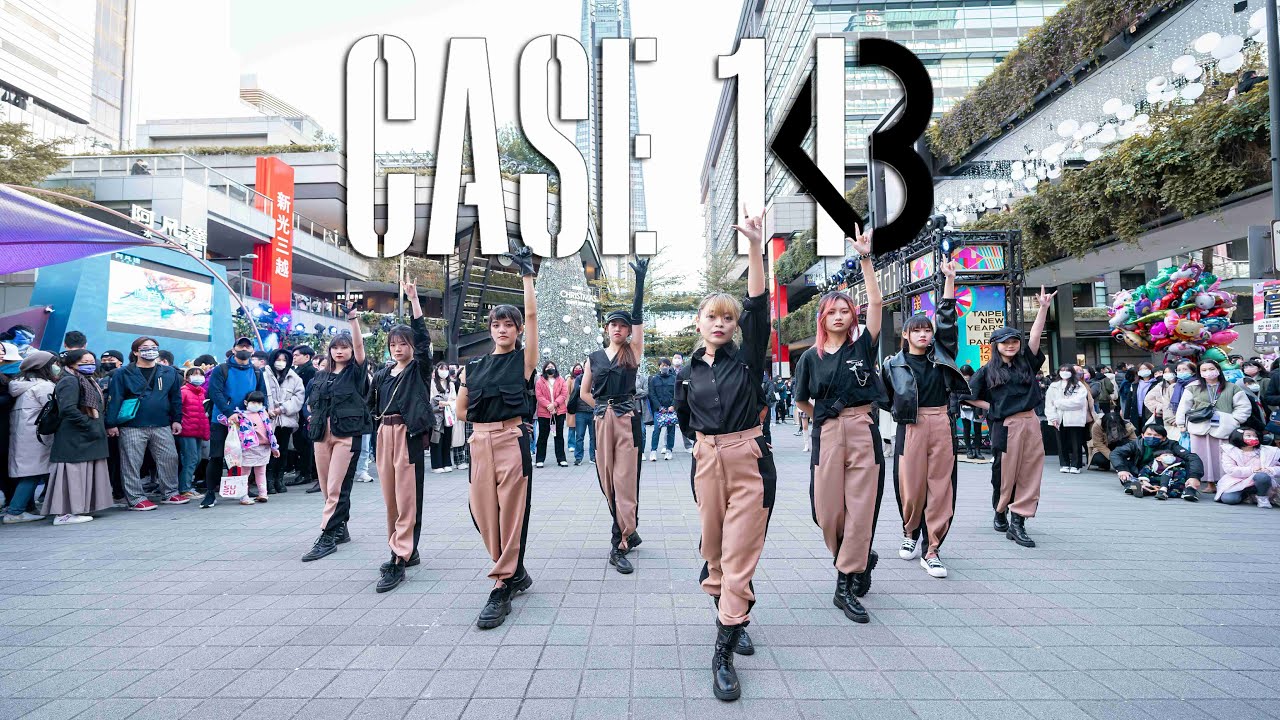 ［KPOP IN PUBLIC CHALLENGE］Stray Kids (스트레이 키즈)- 