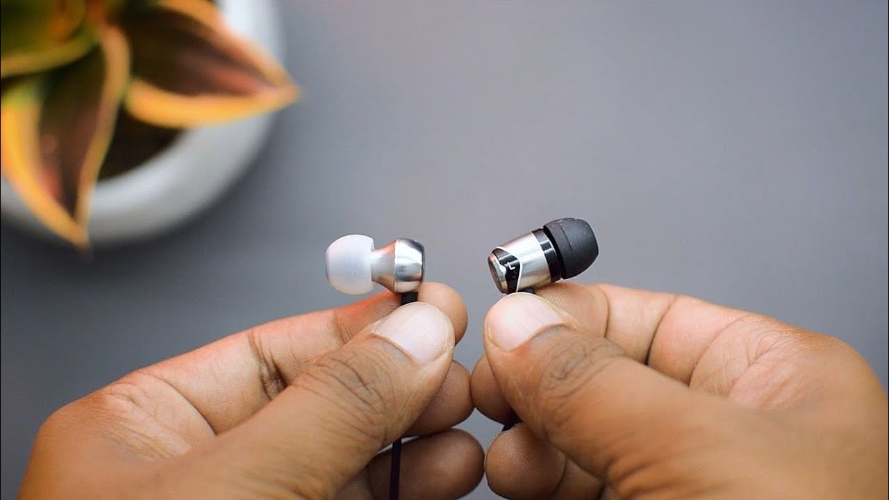 RHA MA390 vs Soundmagic E10C earphone comparison