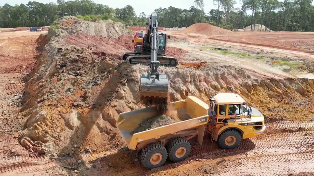 Ascendum Machinery | 2025 Year-End Recap