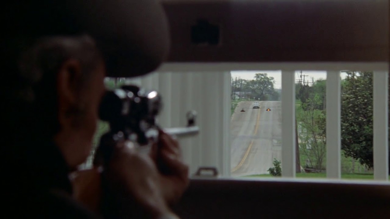 Dolly Zoom [The Sugarland Express]