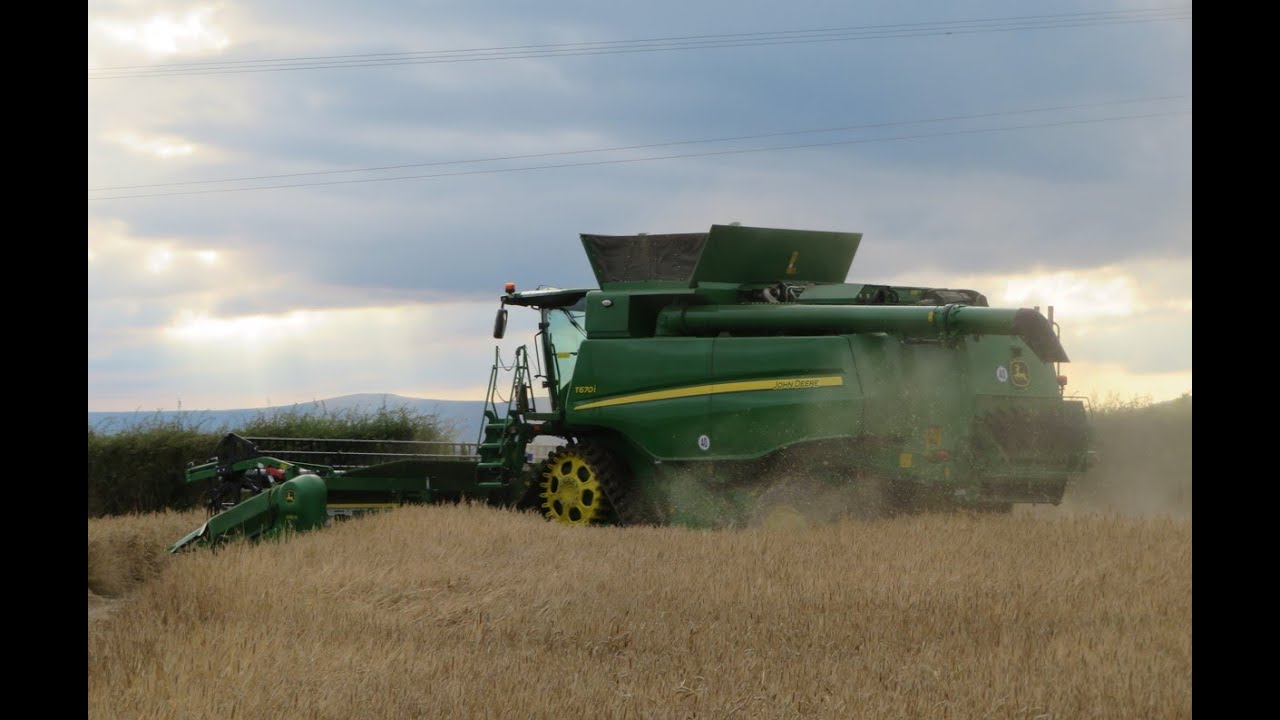 Harvest '19. AW Jenkinson farming at work with TWO combines!
