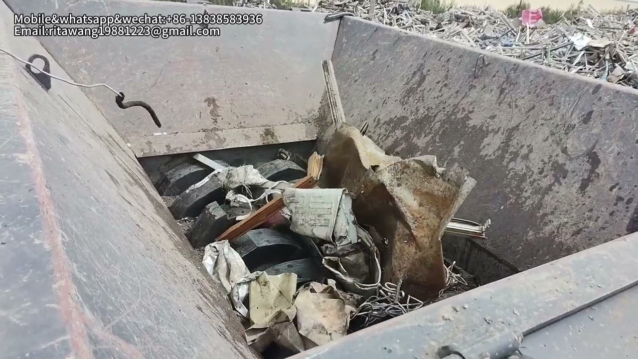 Metal recycling pre-shredder in operation in Algeria/Twin-shaft metal shredders