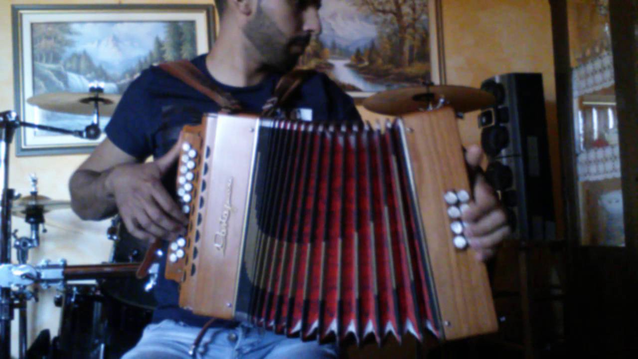 Marco Fadda - Medley discoteca con organetto diatonico!