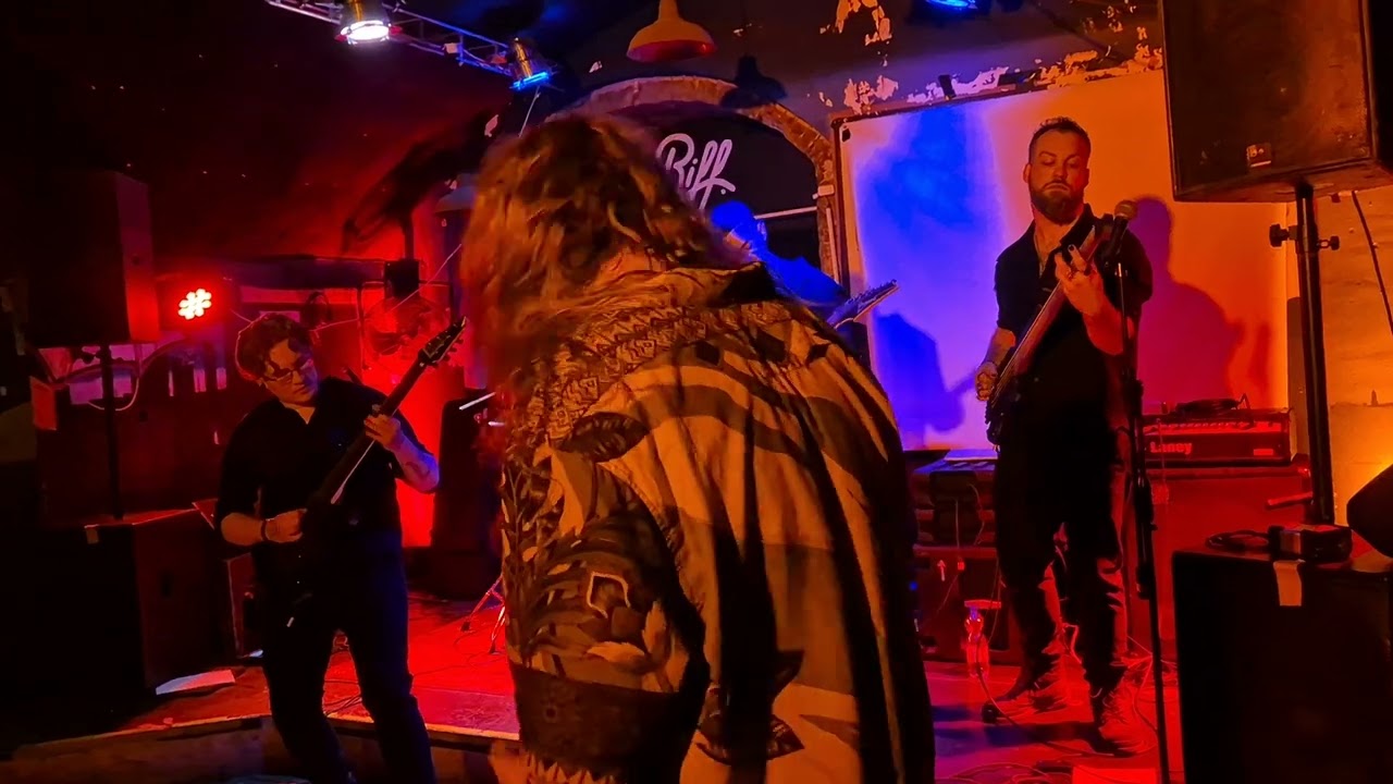 Shadowclad &ndash; Shadowclad (Live Budapest 2026, RIFF Club)