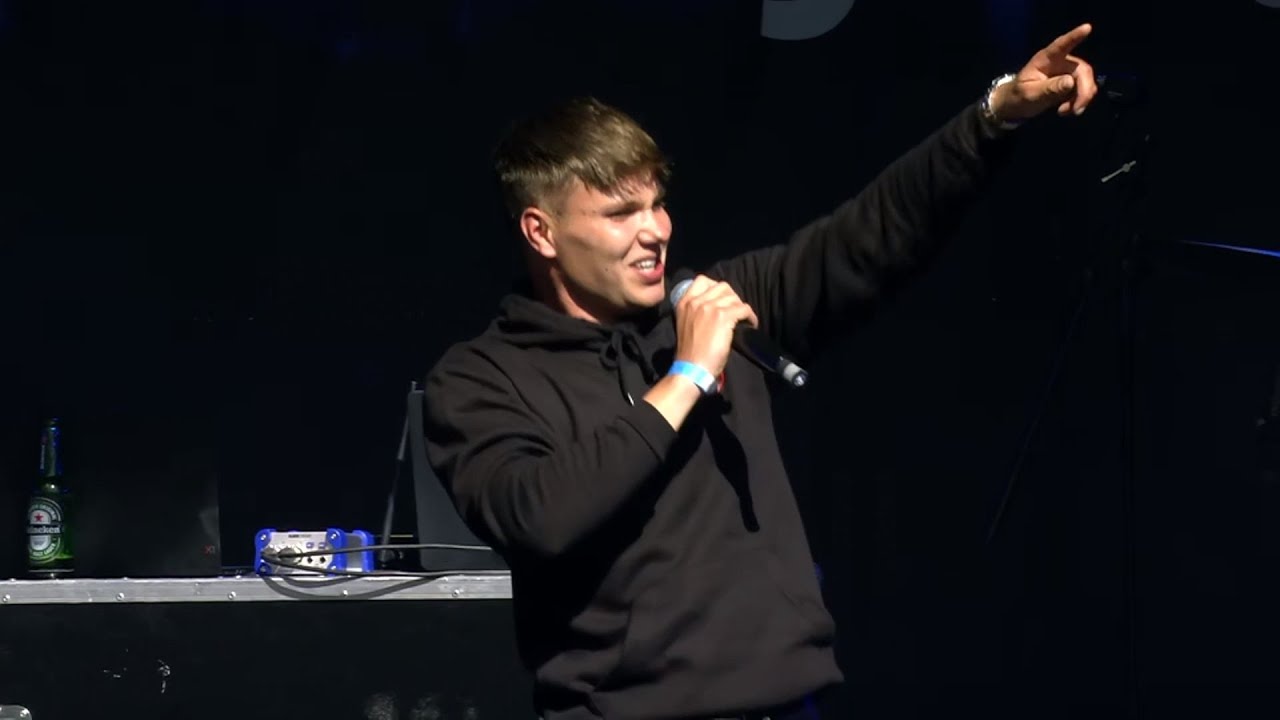Steyn Land op it befrijingsfestival Fryslân 2025 (Noardewyn Live/@OmropFryslan