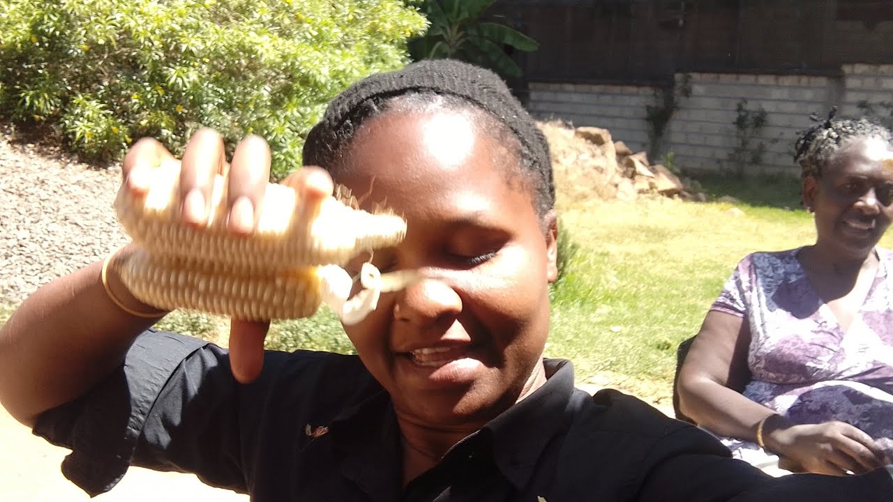shredding corn together@elizajacob1.