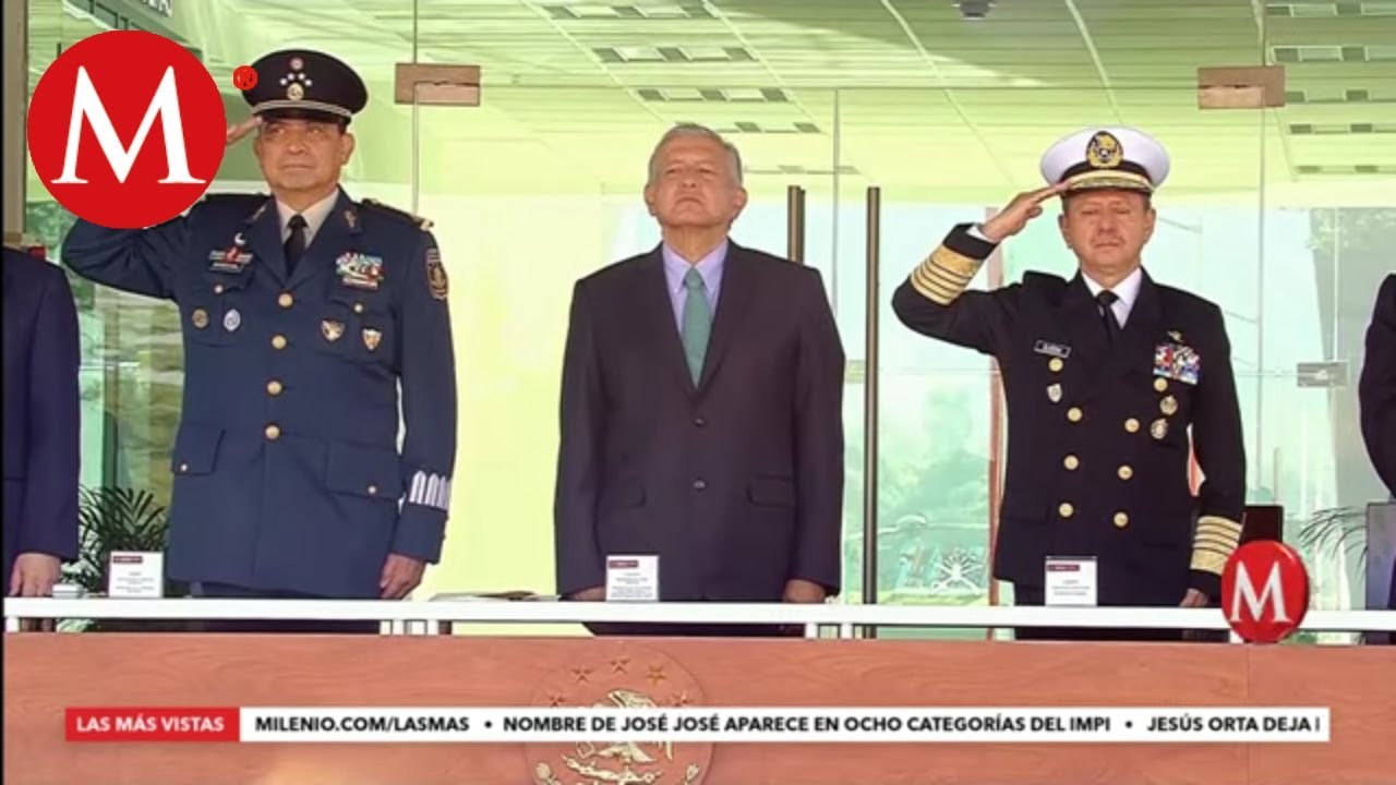 AMLO encabeza ceremonia de graduación de la Escuela Militar de Sargentos