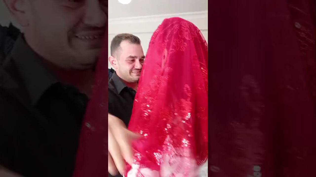 Gelinin evden  çıkışı 