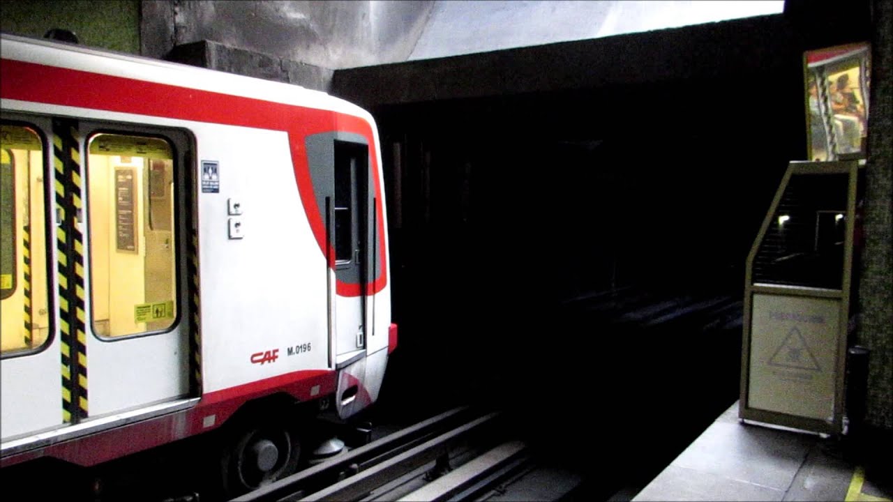 Metro De Santiago NS-07 N2098 en San Alberto Hurtado