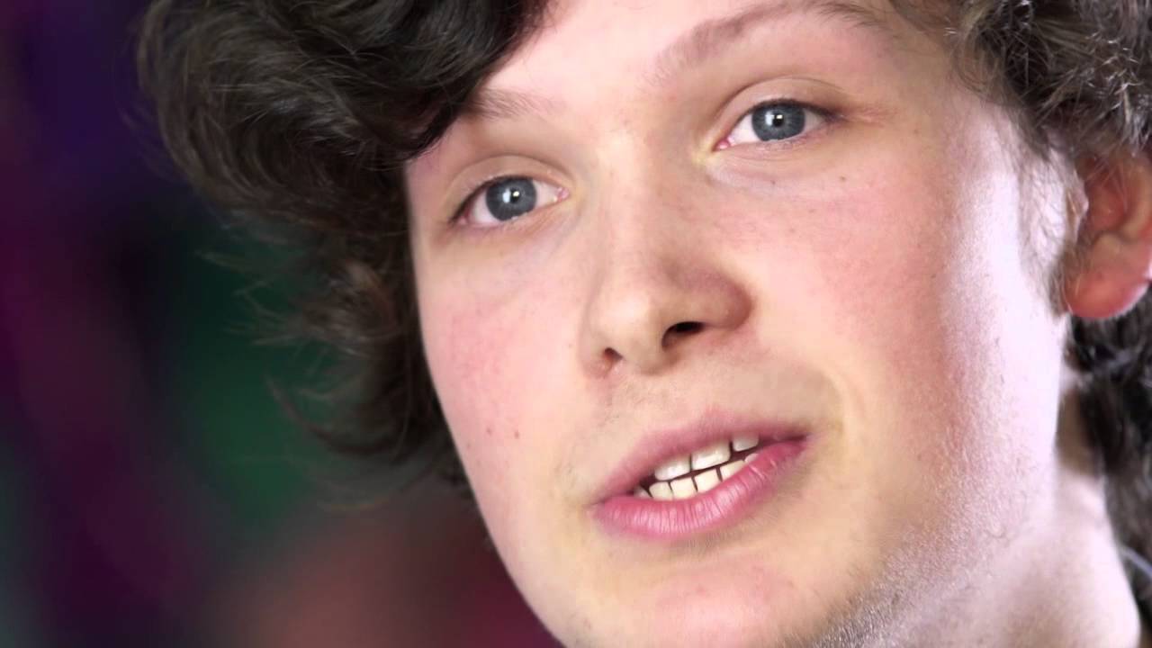 QLives: Young People