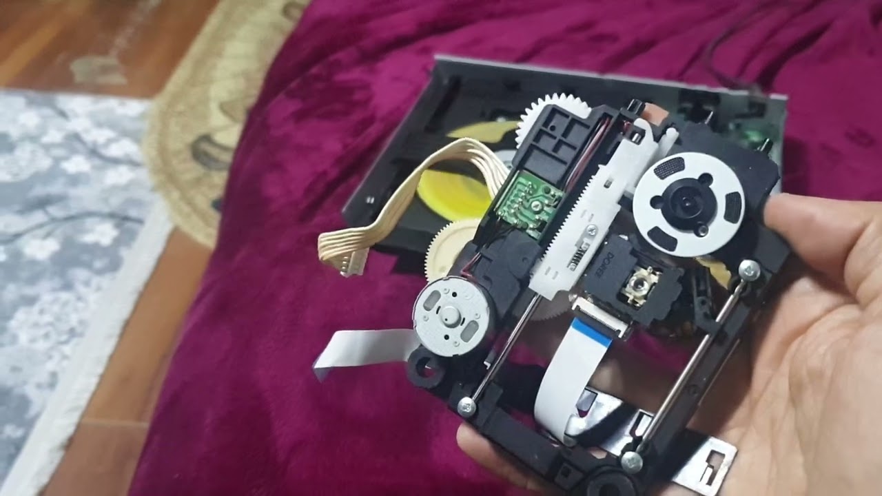 Clip.nou. un.DVD.la.reparat.