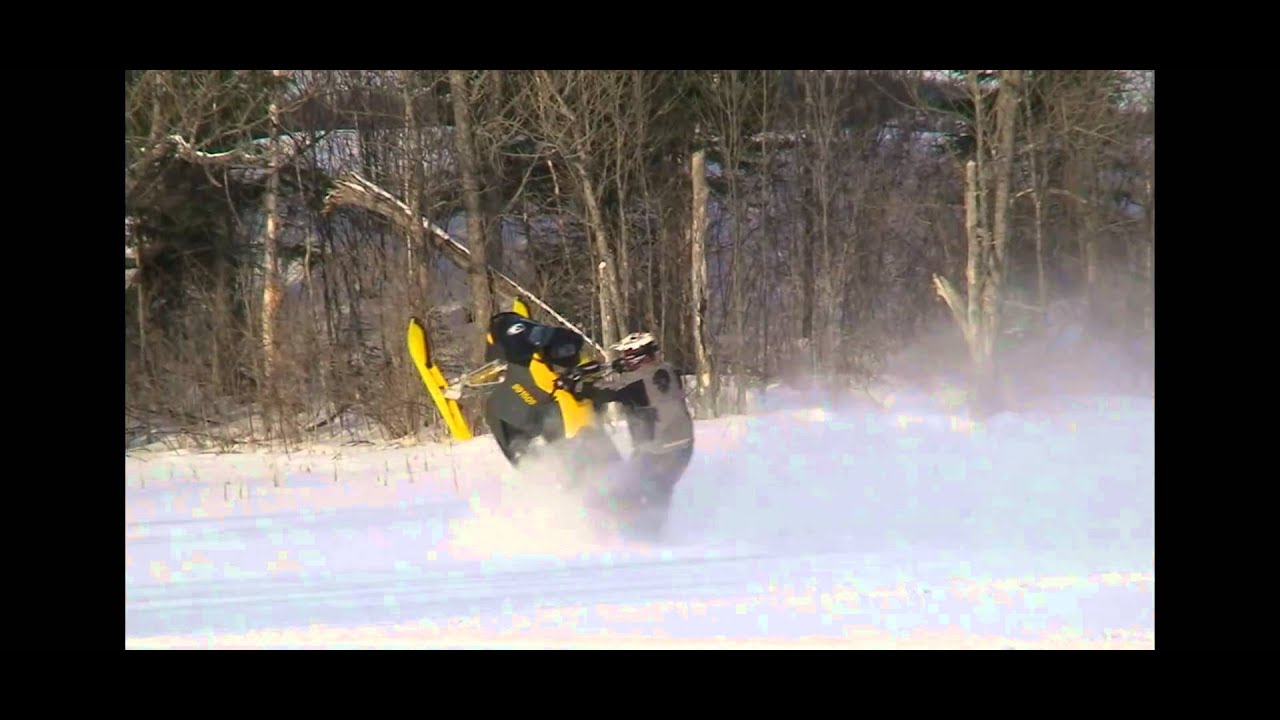 Skidoo REV XP MXZ 600 RS catwalk wheelie (stock)
