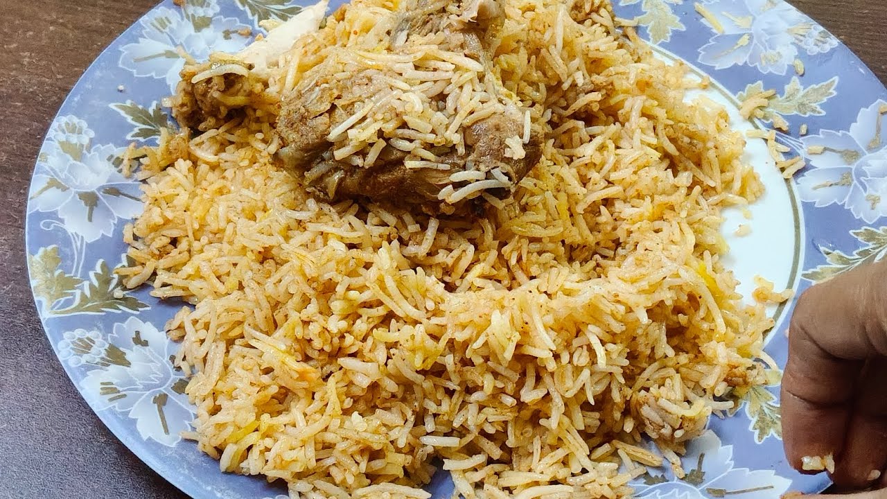Friday night Biriyani khelam sobai mile.