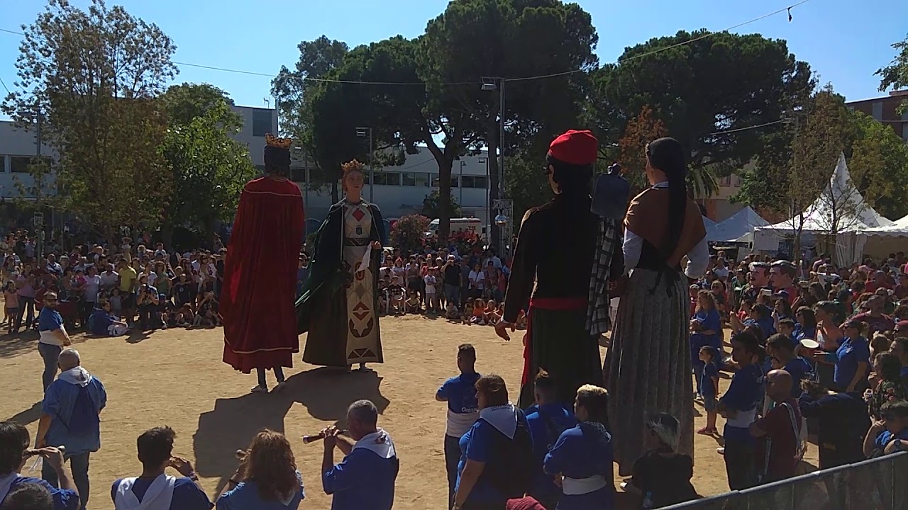 Dansa a cinc dels Gegants del Prat - 33a Trobada de Gegants del Prat de Llobregat (29/9/2019)