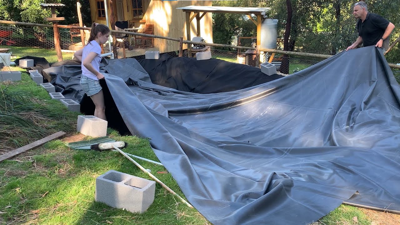 Install the Firestone PondGard EPDM Pond Liner and underlay from Rock around the Block - Frog Pond