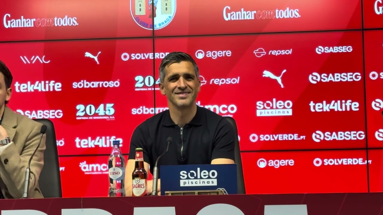 Custódio Castro treinador do FC Alverca após derrota diante do SC Braga 5-0