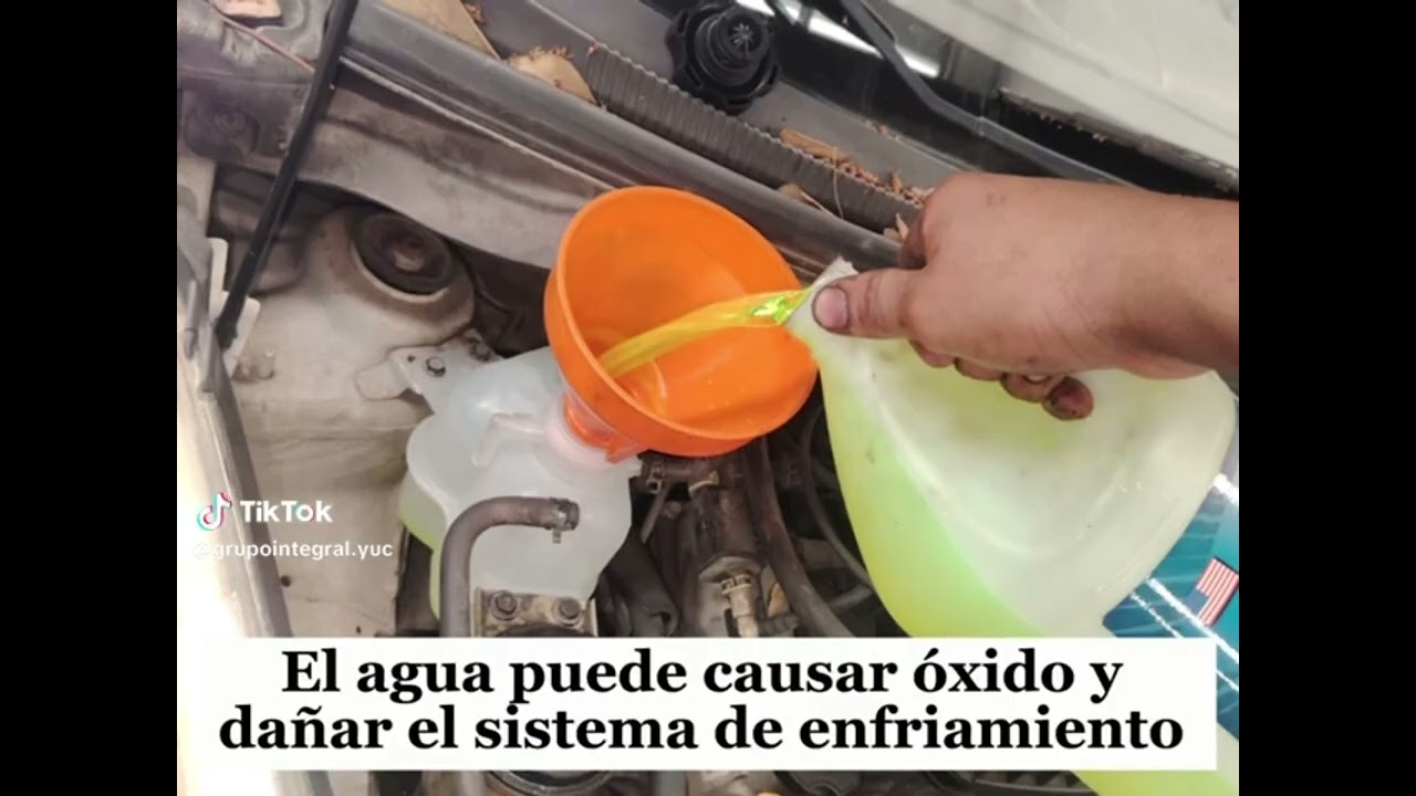 Agua y anticongelante
