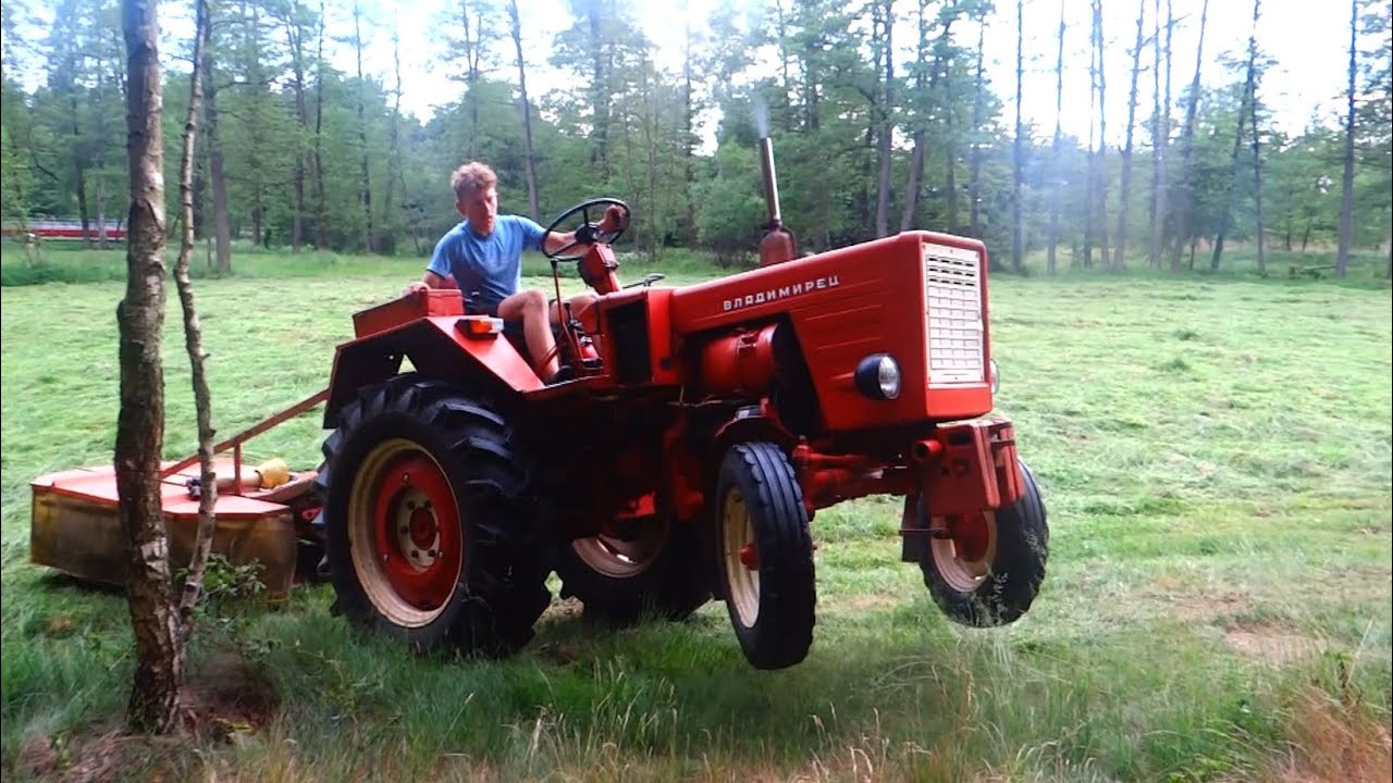 Ruski na dwóch kołach ! Niebezpiecznie.. Sianokosy nad Drzewiczką 🥰 Ursus C-328 T-25 w Akcji
