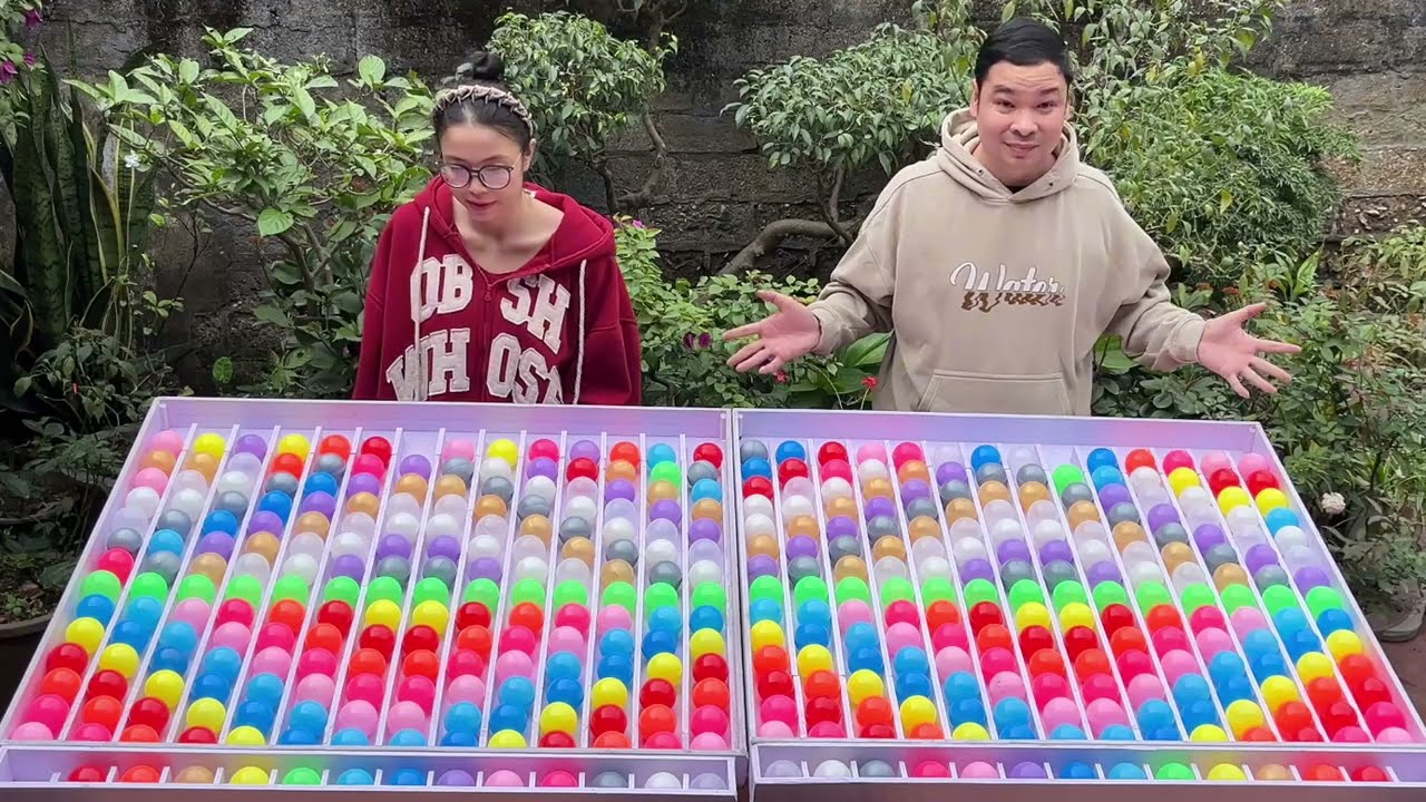 Satisfying color sorting game