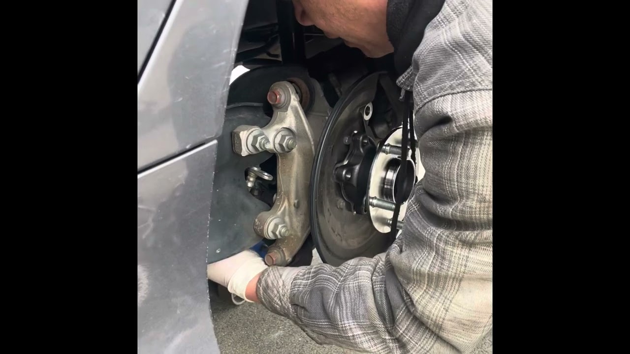 Please read description below. 2018 Honda Civic rear wheel bearing hub replace. Apply to 2016-2021