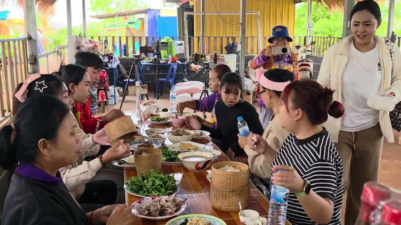 สุดฮ่ากลางวงข้าวมีข่าวดี FC สายด่วน สองลุงหลานป่วนทั้งนา#ปุ๊แม่น้องหมิว 