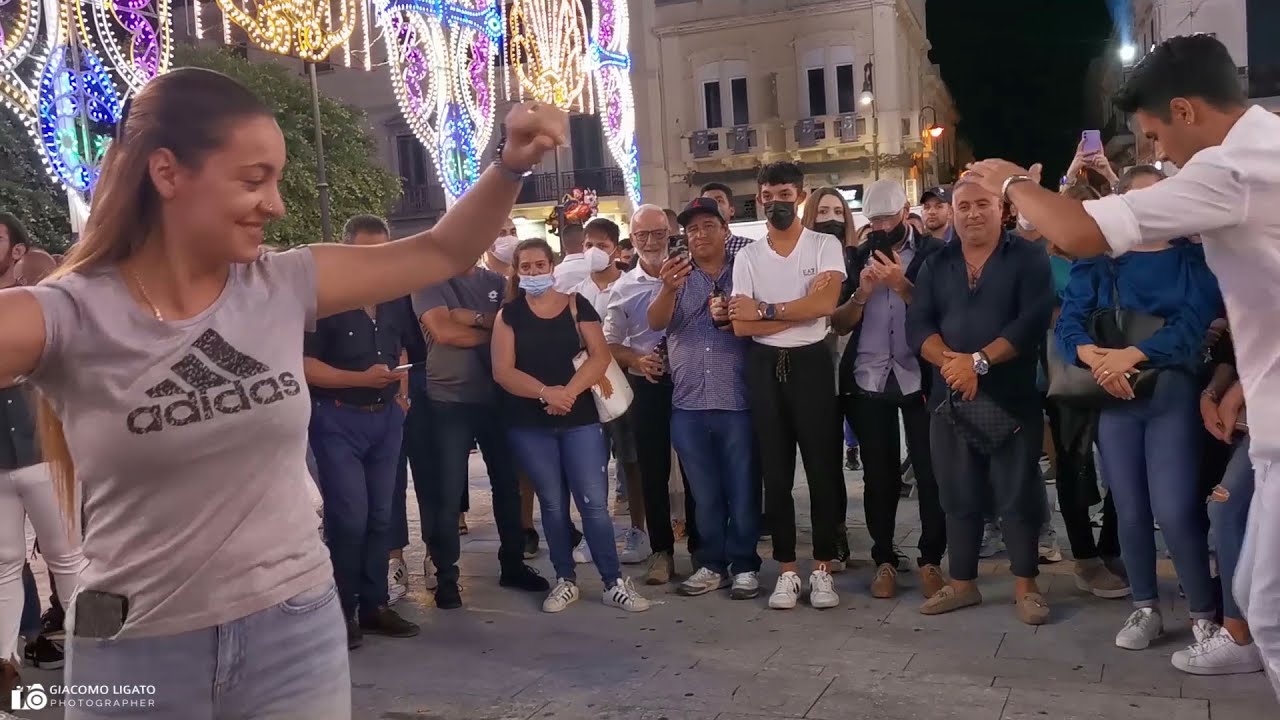 Tarantella a Piazza Duomo Reggio Calabria (3)