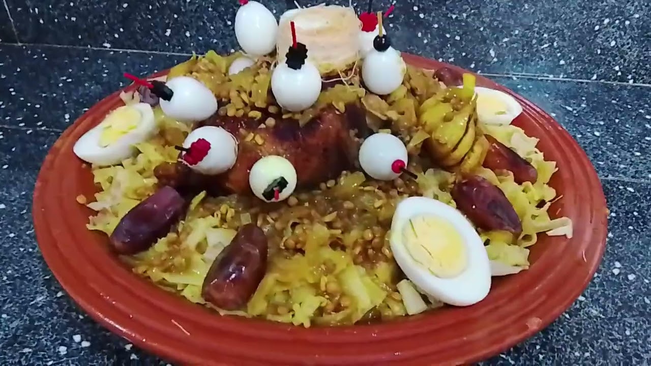 خوتي ؤحبابي جيت نشارك معكم واحد العارضة 5/5 ؤلي كتوحام تسمحليا بزاف🙏🙏🙏...