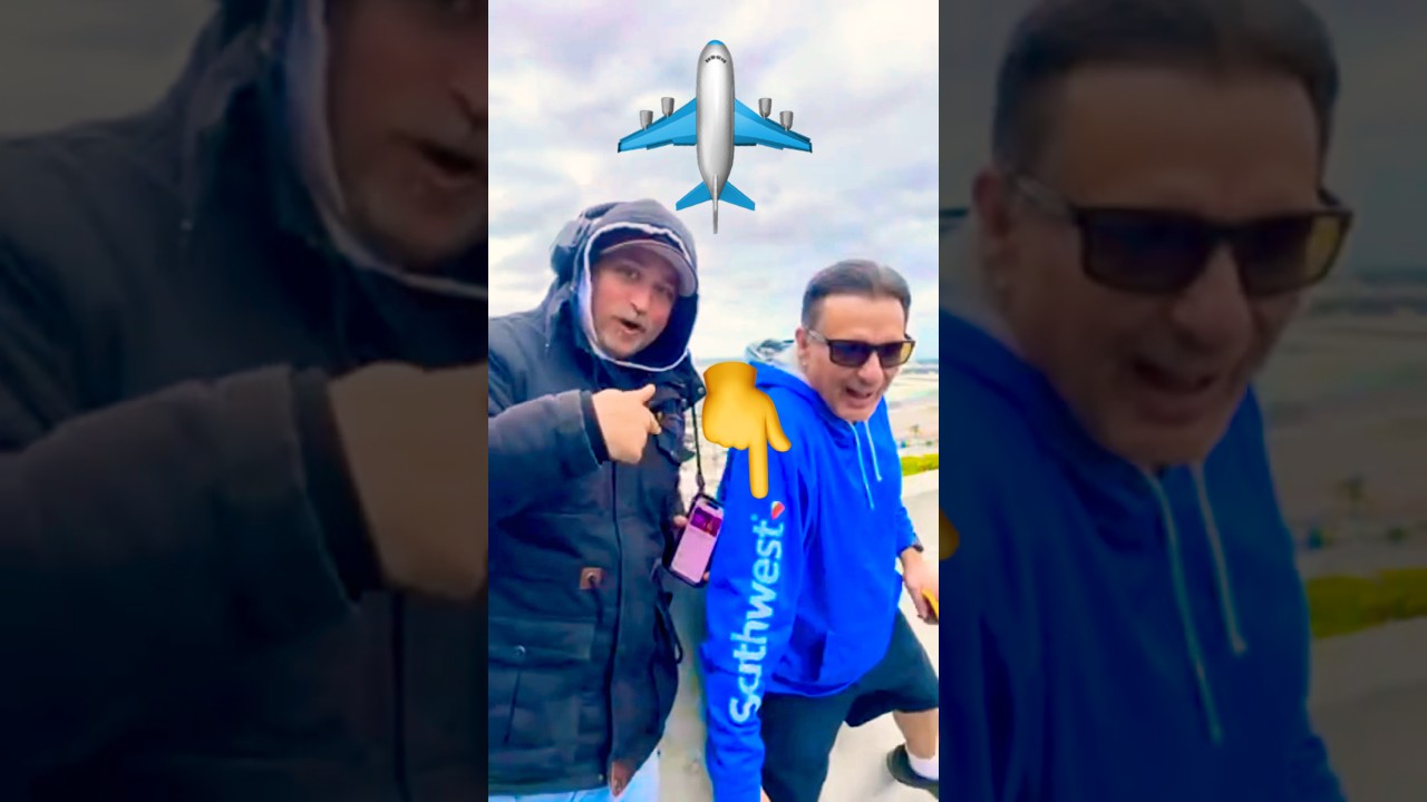 Сотрудник авиакомпании Southwest Airlines только что подошел к нам во время прямой трансляции 😳✈️