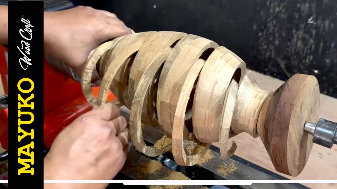 Wooden Vase with Unusual Design – spiral technique on wood lathe