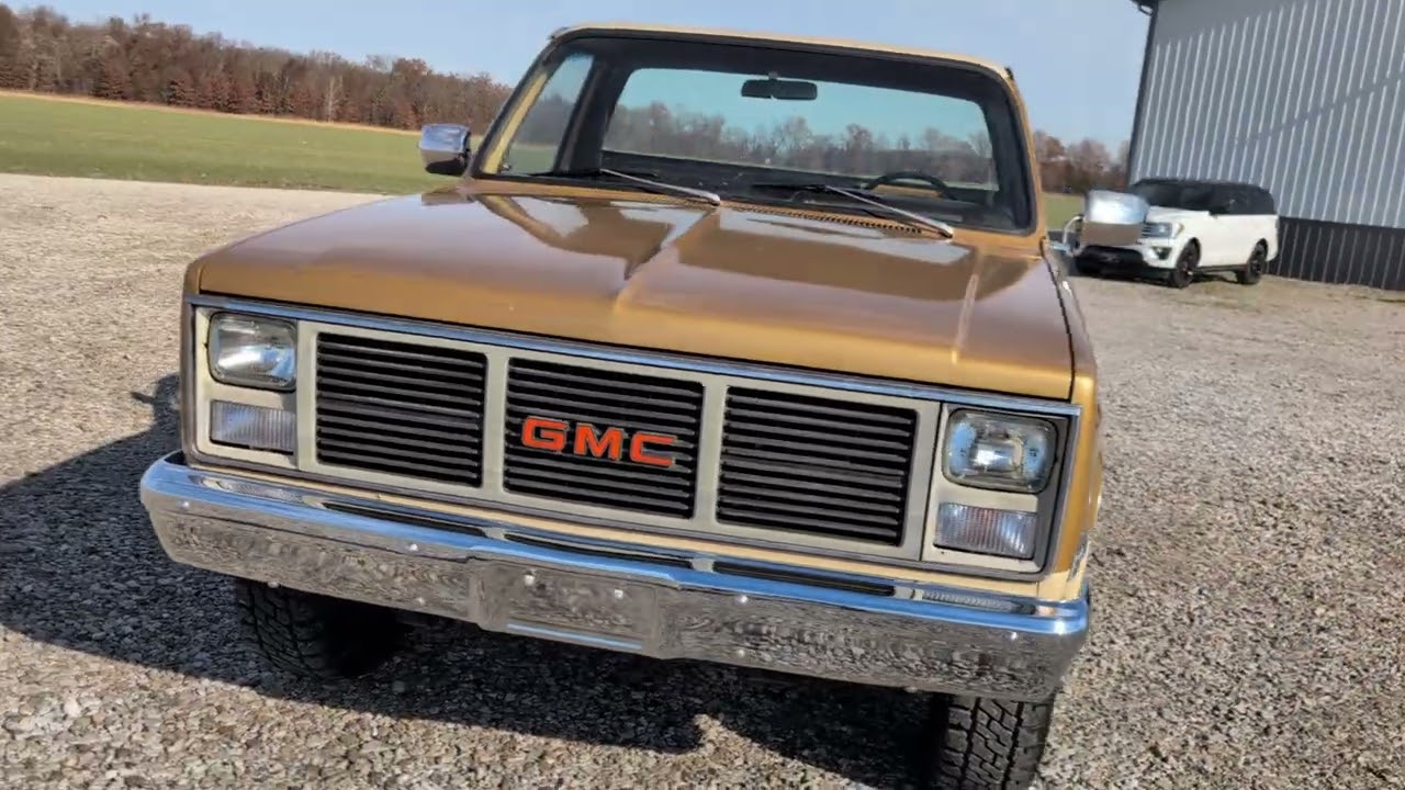 1984 GMC K2500 Sierra Classic Squarebody