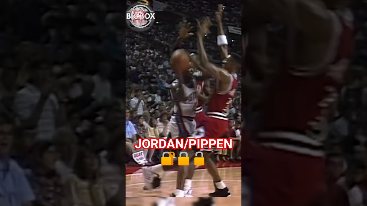 JORDAN-PIPPEN Locking Joe Dumars of Detroit Pistons 🔒🔓🔏🔐 #michaeljordan #scottiepippen #shorts