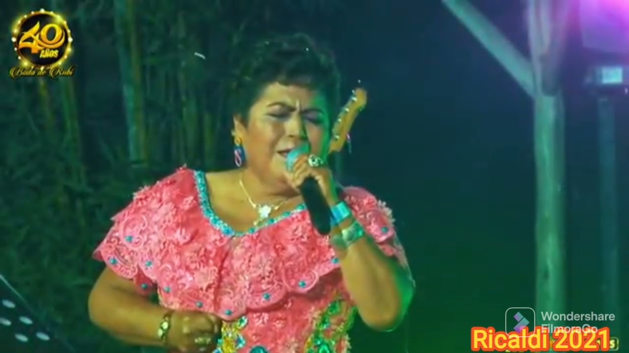 flor pileña 40 aniversario cantando a la madrecitas del Perú éxitos de oro