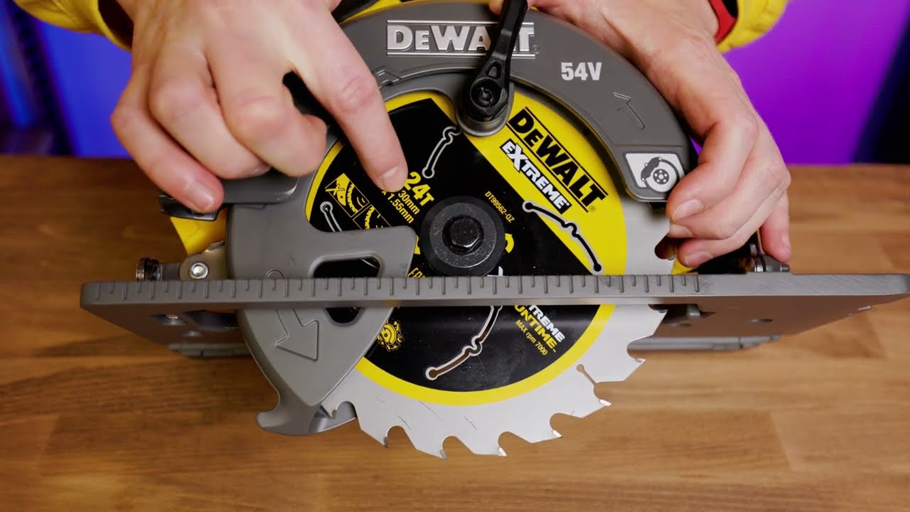 DeWALT DCS579 - AKUMULATOROWA PILARKA TARCZOWA 54V